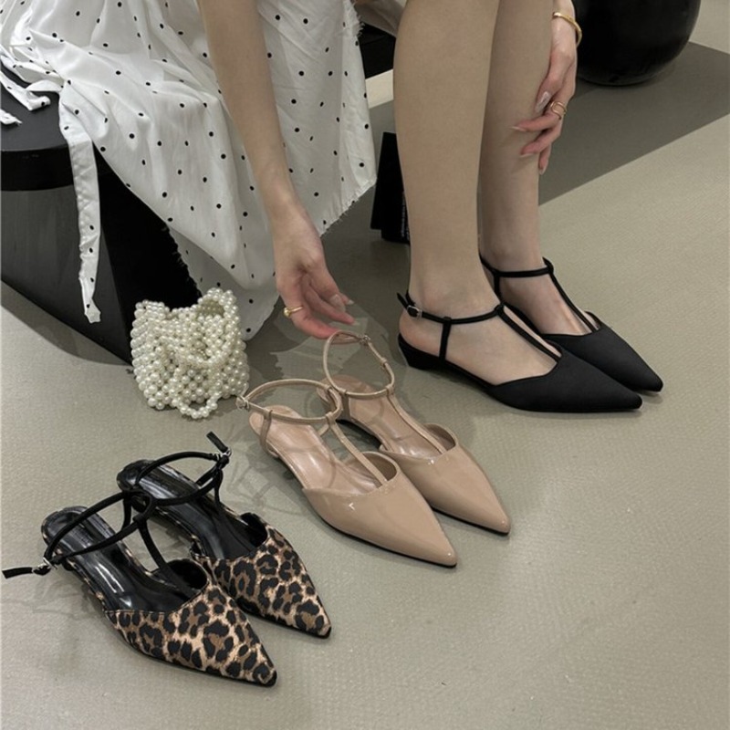 Womens Pointed Toe T-Strap Kit - Women Shoes Sandals 评论和价格