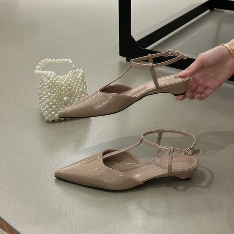 Womens Pointed Toe T-Strap Kit - Women Shoes Sandals 评论和价格