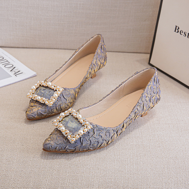 Ivory Textured Satin Pointed T - Ankle Strap Heels 评论和价格